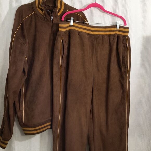 LUXX - D Velour Track Suit Men's - Picture 2 of 9